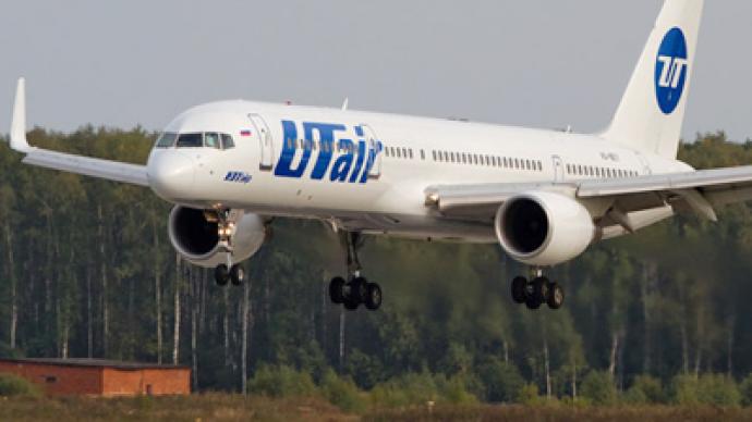 Boeing pilot dies in mid-air