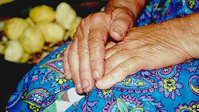 Old lady’s poverty melts iron hearts of burglars