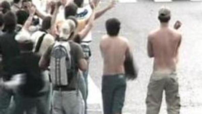 Clashes continue following TV station closure in Venezuela