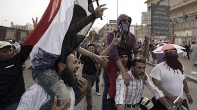 Hundreds arrested as violence spreads in Egypt