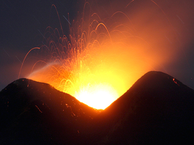 Fuji time bomb: Volcano to erupt under pressure — RT World News