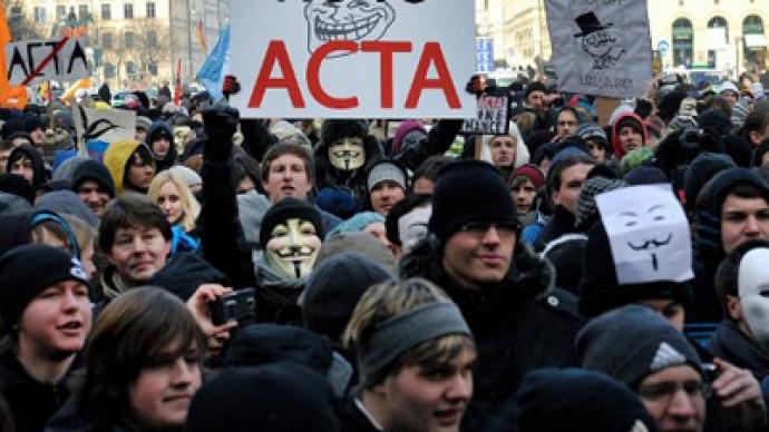 EU suspends ACTA ratification, refers treaty to court