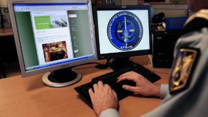 Judge orders the FBI to explain their Internet spy plans