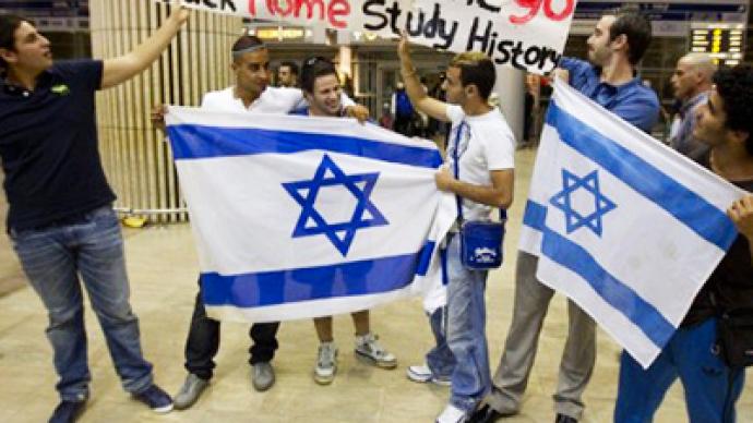 Tension in Tel Aviv as hundreds-strong “flytilla” due to arrive