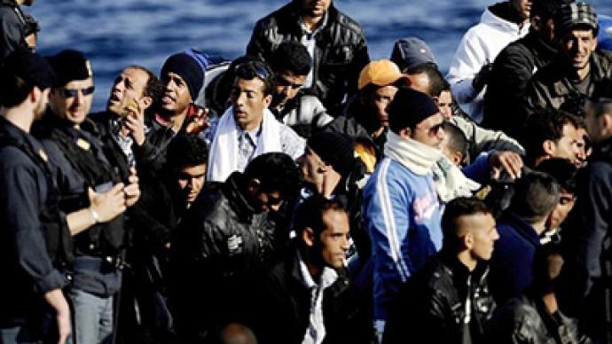 EU backs France stopping migrant trains