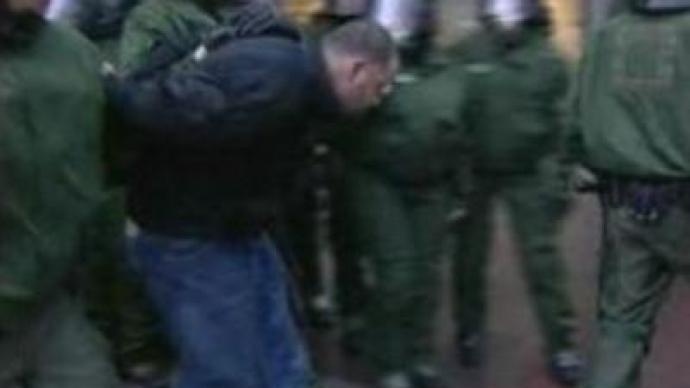 German police clash with anti-globalization protesters