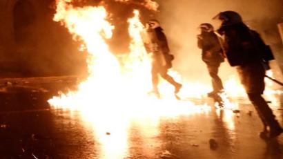 Italy street clashes: Arrests and violence mar general strike (VIDEO)