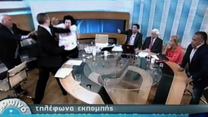 Rescue, nationalist style: Golden Dawn hands out food – to Greeks only