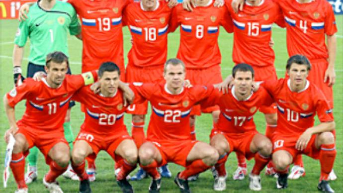 Hiddink names his choice for Finland qualifier