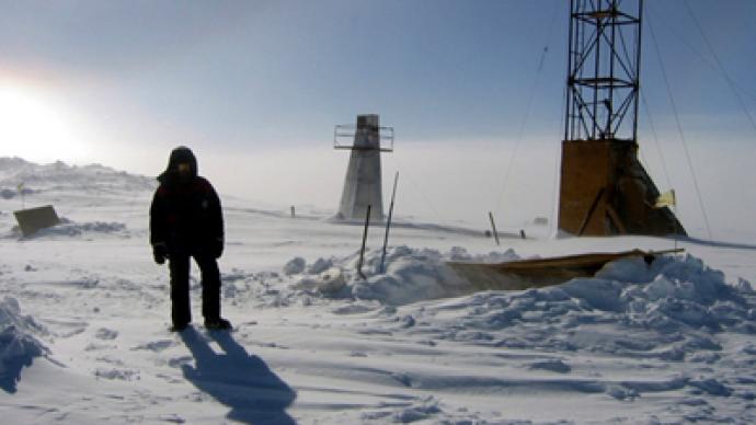Cool Find: Russian team takes ice from biggest Antarctic sub-glacial lake, searching for life