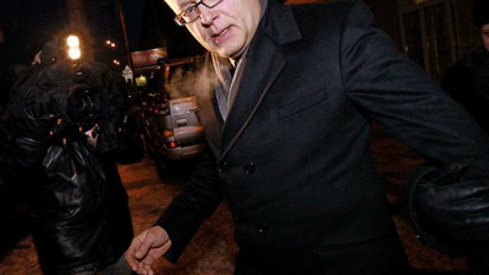 Billionaire brawl: Police open case over TV assault