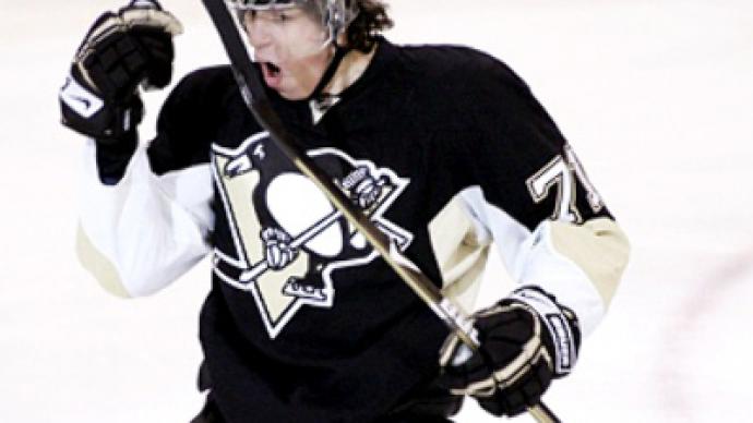 Malkin on fire as Penguins beat Flyers