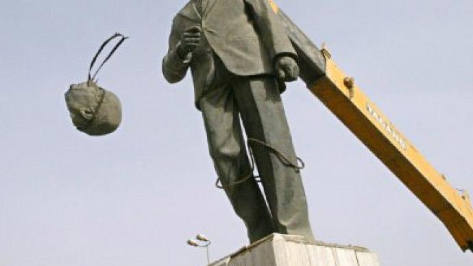 Cashing his cheek: ex-SAS man sees bottom line in Saddam's ass