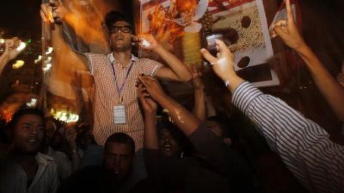 Egypt military use ailing Mubarak as scapegoat?