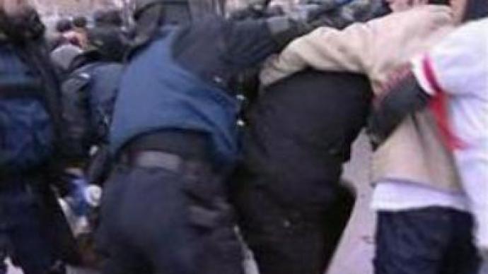 Police clashes with Albanian protesters in Kosovo: 20 arrested