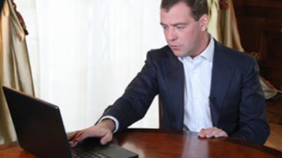 Medvedev’s Twitter branches out