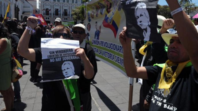 Hundreds in Ecuador rally in support of Assange (PHOTOS)