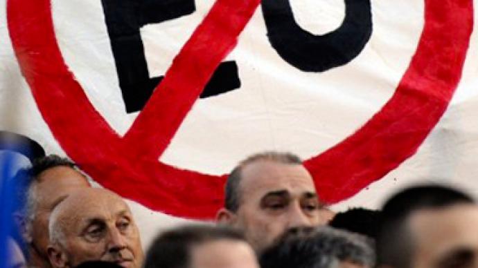 Serbs question “fugitives-for-membership” deal with EU