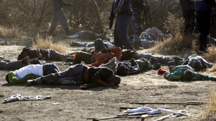 At least 30 killed as S. African police open fire on thousands of striking miners (PHOTOS)
