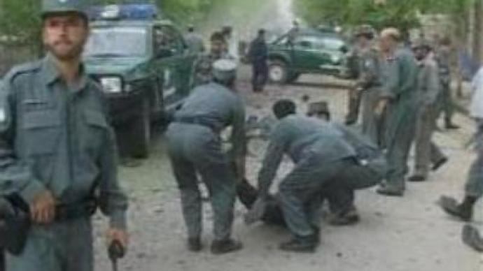 Suicide attack kills ten policemen in Afghanistan