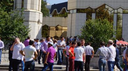 Greece abuses refugees, violates their human rights and EU law - Amnesty International