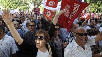 Tunisia in turmoil: Stones thrown at president, unrest 2 years after Arab Spring