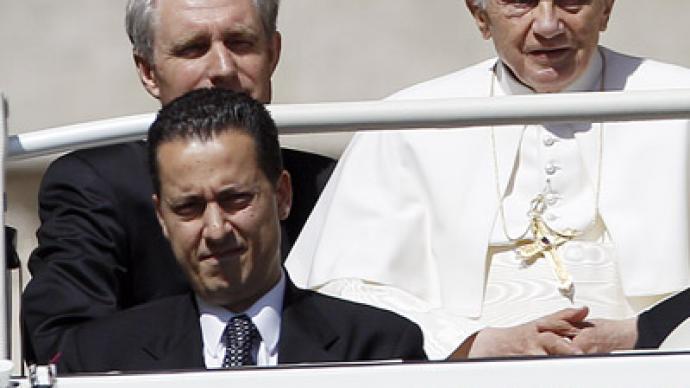 Vatileaks: Pope’s butler arrested for stealing confidential correspondence