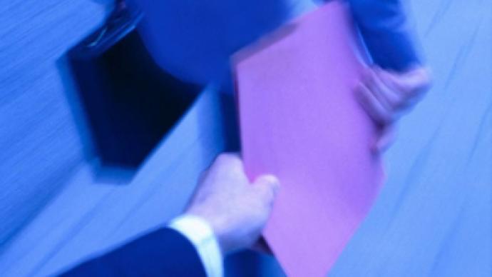 Arms investigator ‘disclosed state secrets’