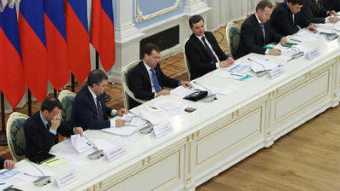 Medvedev gives thumbs up to ‘Russia without fools’