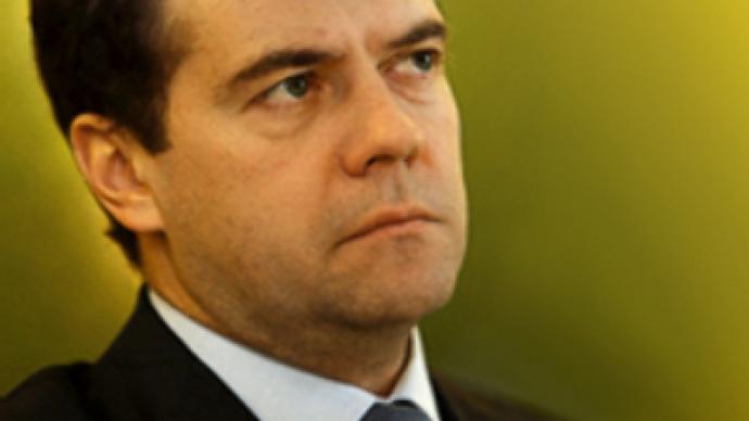 Medvedev to get presidential papers ahead of inauguration