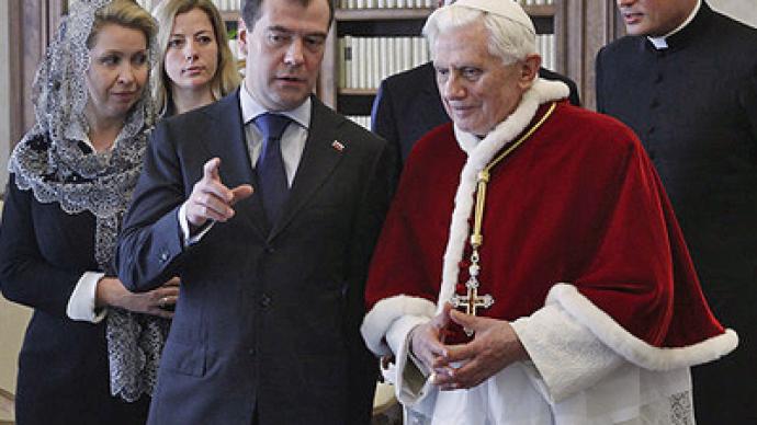 Medvedev and Pontiff discuss ties between religious confessions