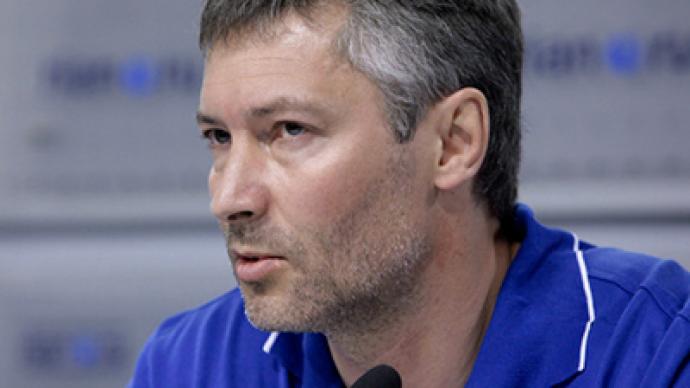 Russian oligarch attracts controversial figure to Right Cause