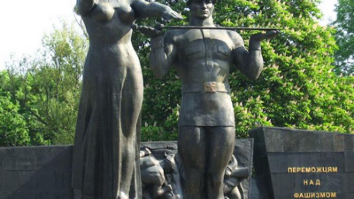 Ukrainian nationalists seek to erase memory of WWII