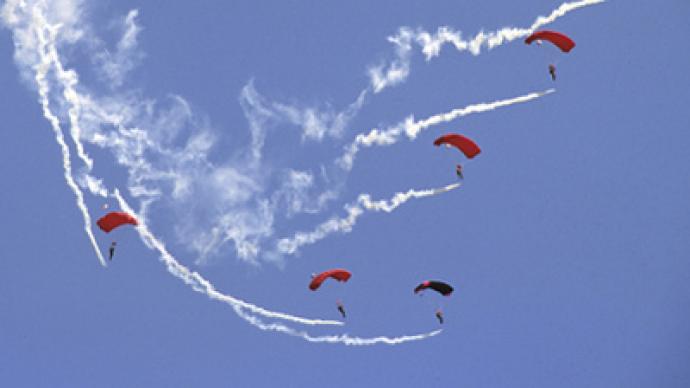 Russian skydivers jump into World Cup training as spring arrives