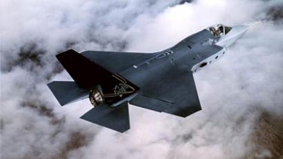 Pentagon restricts flights of F-22 fleet that choked pilots 