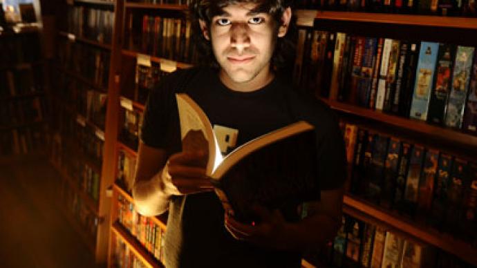 Anonymous hacks MIT in honor of info activist Aaron Swartz