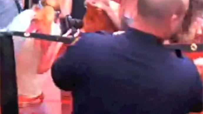 Pepper-spray policeman gets reprimanded by NYPD