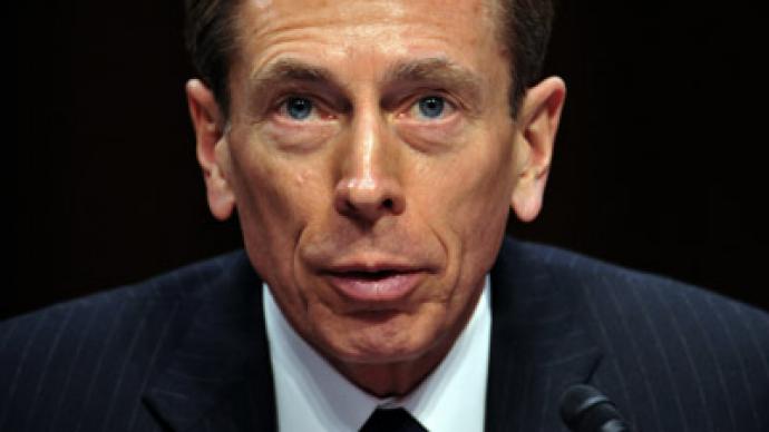 Petraeus denies giving up classified information to mistress 