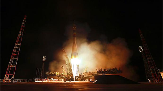 Russia rockets off as NASA lags behind