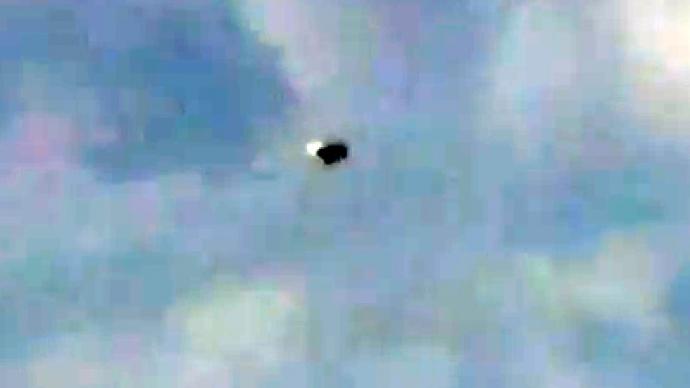 Mysterious UFO over Denver puzzles aviation experts (PHOTOS)