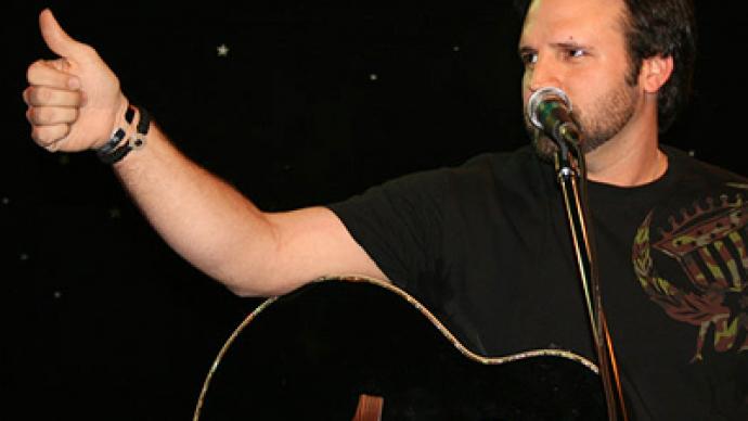 Country music star sings for American jobs