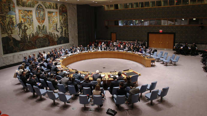 Russia reacts to threats in Ukraine, but on a political solution
