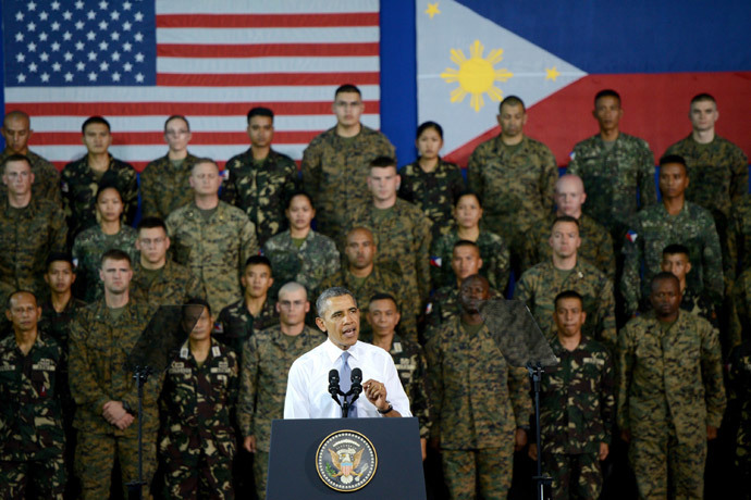 US President Barack Obama delivers remarks to US and Philippine troops at Fort Bonifacio in Manila on April 29, 2014. (AFP Photo / Noel Celis)