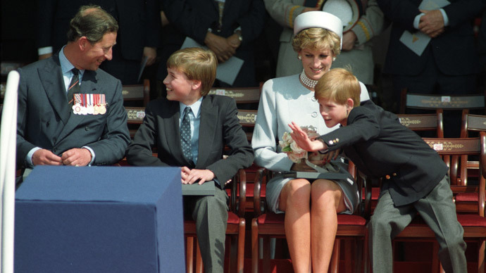 The Prince of Wales, Prince William, Princess Diana and Prince Harry attend the Heads of State ceremony in Hyde Park to commemorate the 50th Anniversary of VE Day in Hyde Park May 7, 1995.(Reuters / Dylan Martinez DM)