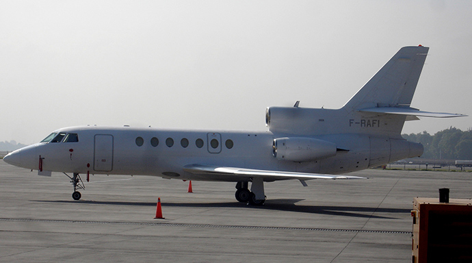 A French Falcon 50 plane (Reuters / Andres Rojas)