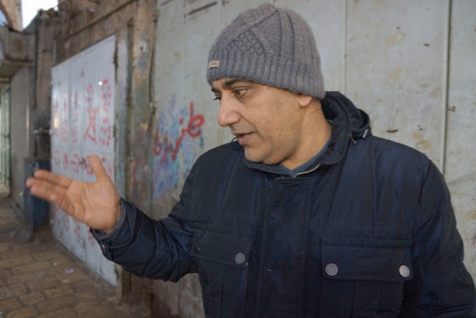 The owner of an Armenian restaurant buys goods from Palestinians and dreams that his grandchildren will serve in the IDF (Photo by Nadezhda Kevorkova)