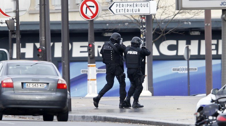 Terrorisme en France : jusqu’à six membres de la cellule Kouachi-Coulibaly courent toujours