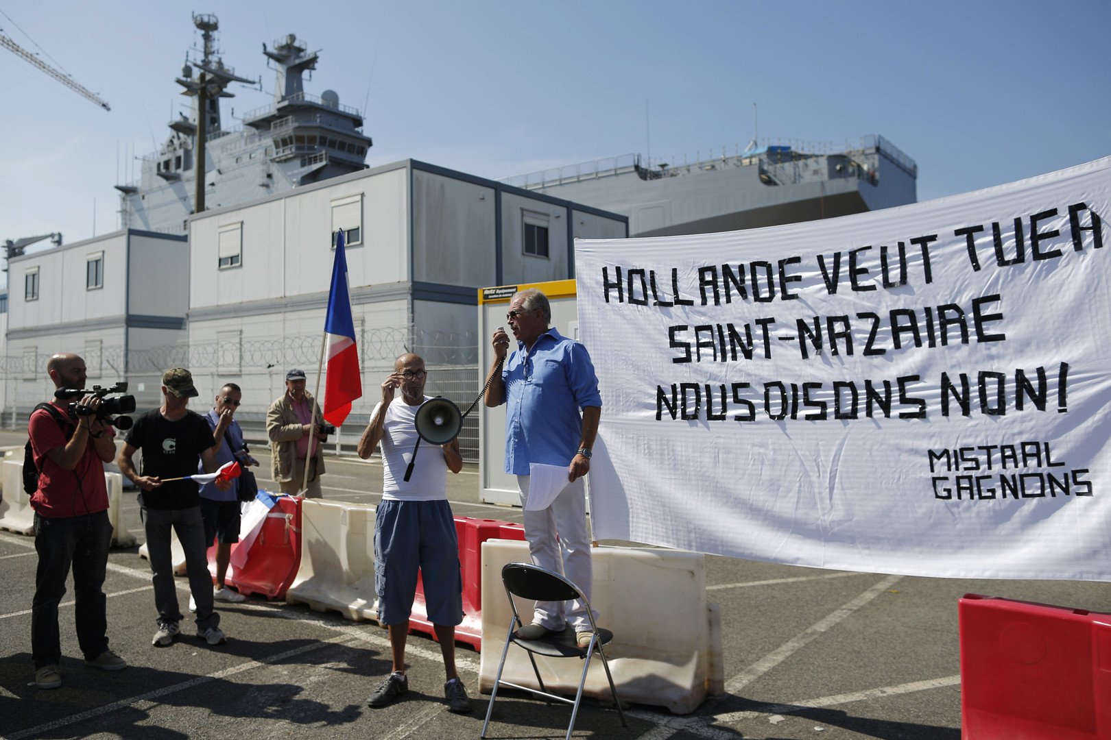 Mistrals : La Russie demande des explications officielles