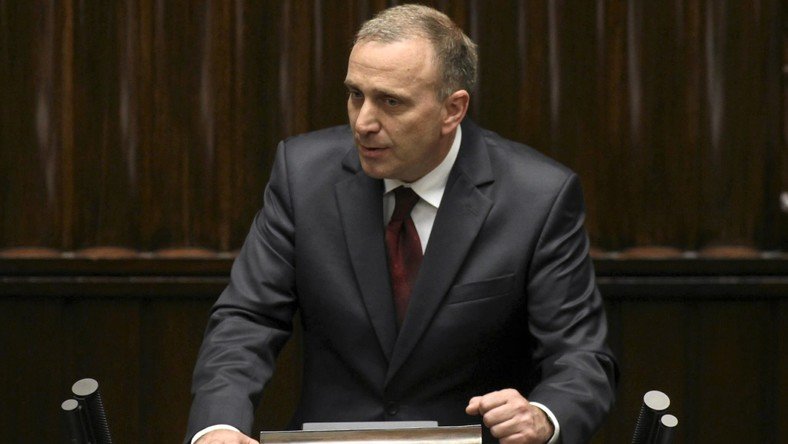 La Russie critique sévèrement Grzegorz Schetyna après ses nouvelles gaffes historiques