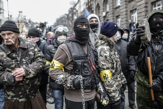 Ukraine : le journaliste russe assassiné Andreï Sténine revit dans ses photos épiques de Maïdan